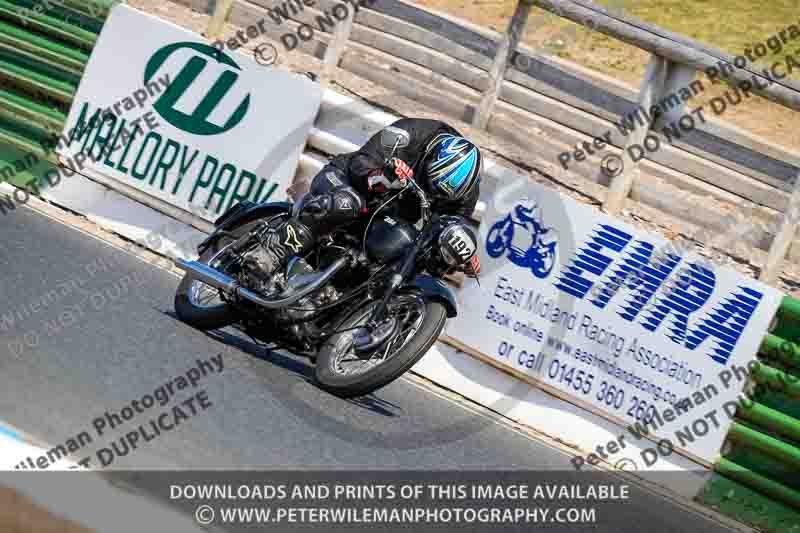 Vintage motorcycle club;eventdigitalimages;mallory park;mallory park trackday photographs;no limits trackdays;peter wileman photography;trackday digital images;trackday photos;vmcc festival 1000 bikes photographs